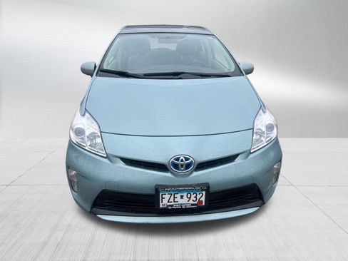 Used 2014 Toyota Prius Three w/ Solar Roof Package image 2