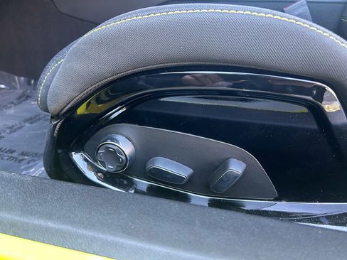 Used 2021 Chevrolet Corvette Stingray Premium Cpe w/ Z51 Performance Package image 13