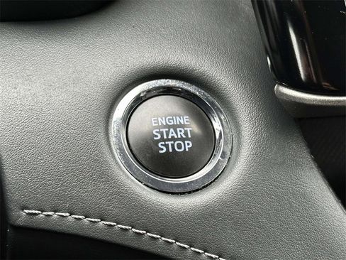 Used 2022 Toyota Highlander LE image 8