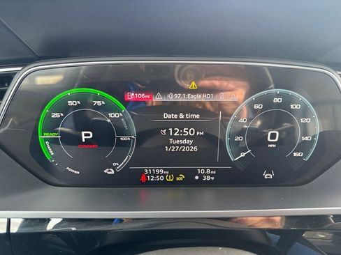 Used 2024 Audi Q8 e-tron Premium image 15