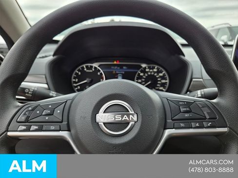 Used 2025 Nissan Altima 2.5 SV FWD image 20