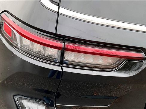 Used 2022 Jeep Grand Cherokee L Limited image 30