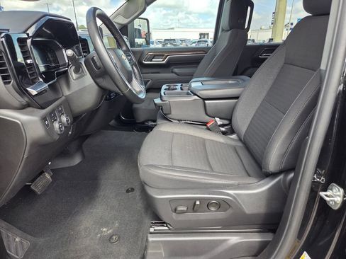 Used 2025 Chevrolet Silverado 2500 LT w/ Convenience Package AWD/4WD image 6