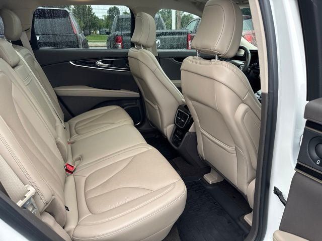 Used 2022 Lincoln Nautilus Reserve w/ Equipment Group 201A AWD/4WD image 24