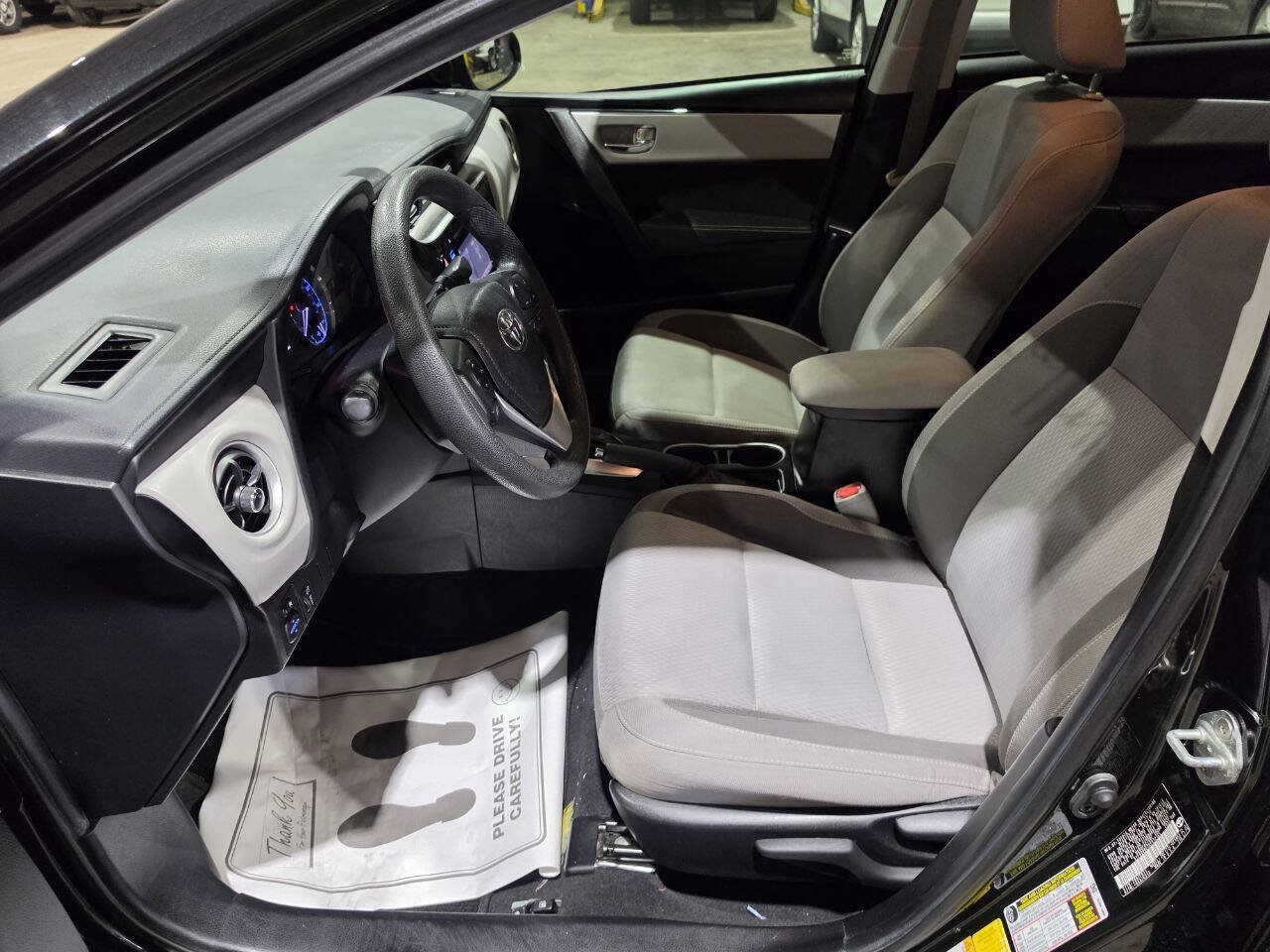 Used 2019 Toyota Corolla LE FWD image 25