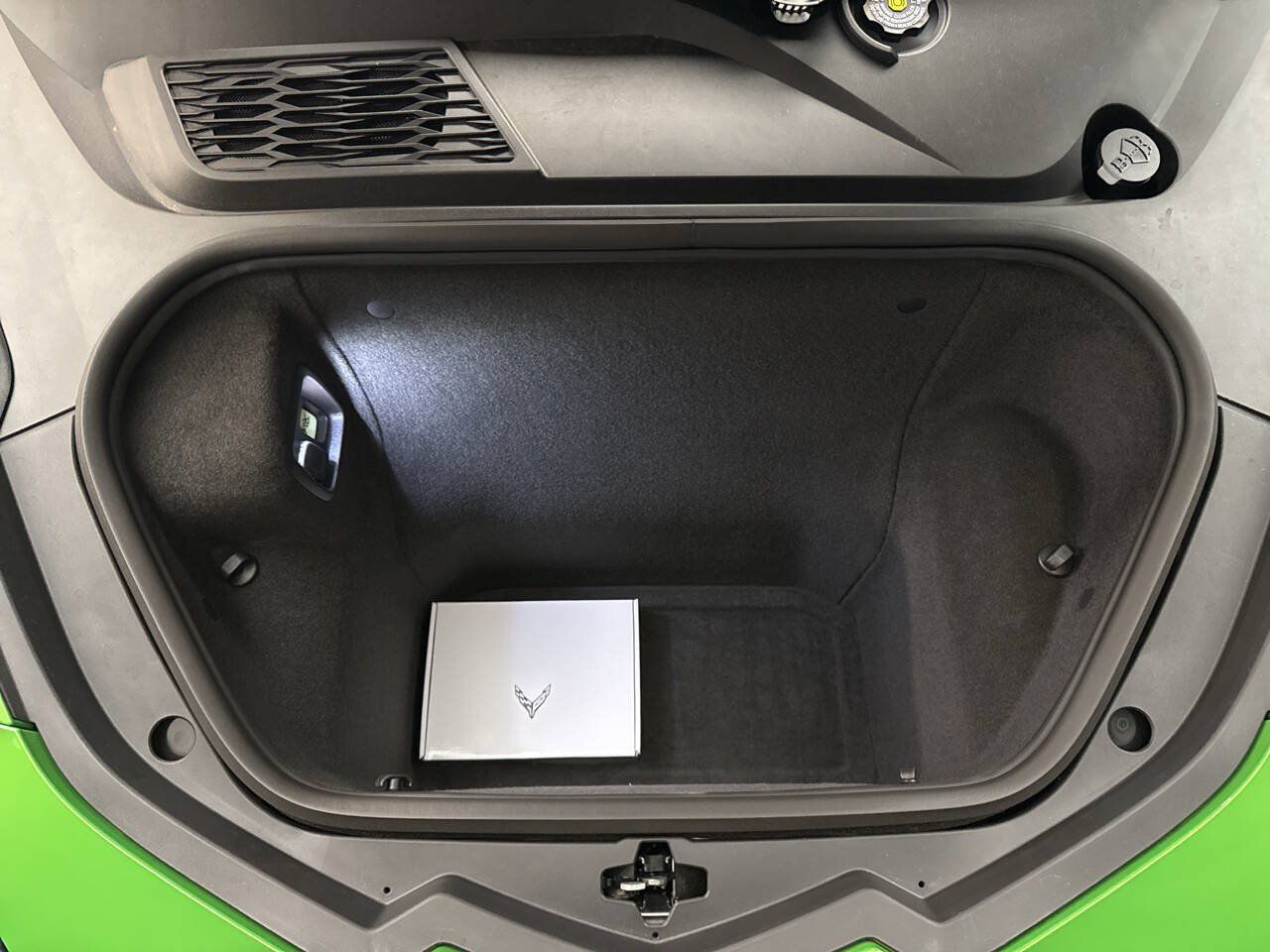 Used 2026 Chevrolet Corvette Stingray Preferred Cpe w/ Battery Protection Package RWD image 29