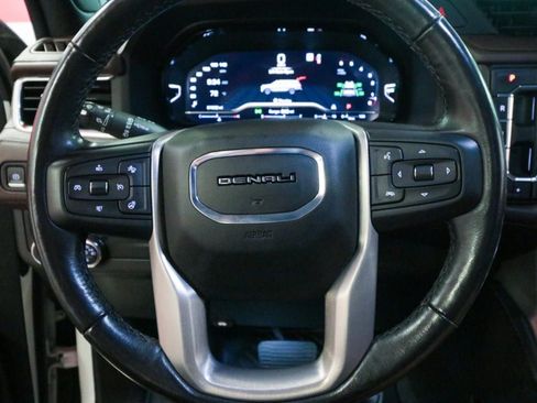 Used 2022 GMC Yukon XL Denali RWD image 25