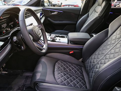Used 2025 Audi SQ8 Premium Plus image 17