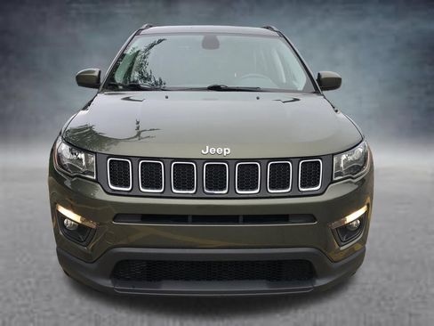 Used 2018 Jeep Compass Latitude w/ Popular Equipment Group AWD/4WD image 17