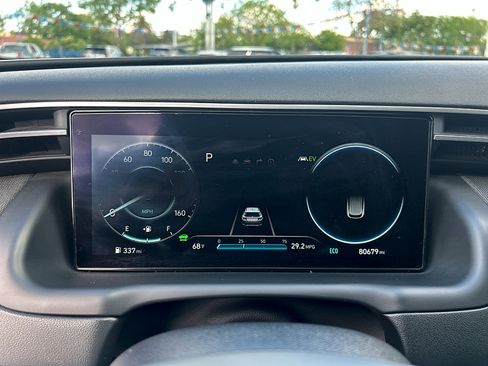 Used 2022 Hyundai Tucson Limited AWD/4WD image 10