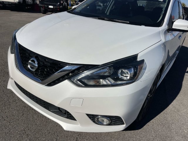 Used 2016 Nissan Sentra SR w/ SR Premium Package FWD image 9