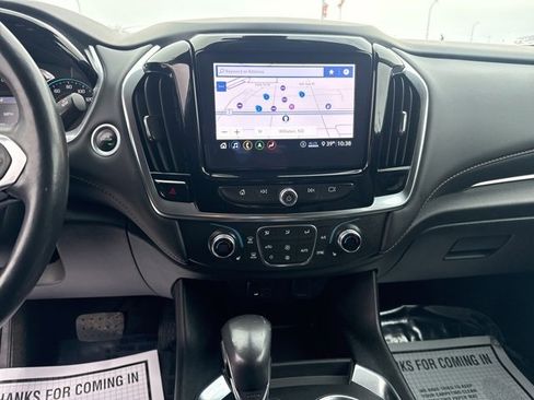 Used 2021 Chevrolet Traverse LT w/ LT Premium Package image 16