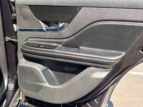 Used 2023 Lincoln Corsair AWD image 29