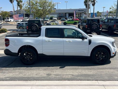 New 2026 Ford Maverick Lariat w/ Black Appearance Package AWD/4WD image 9