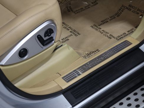 Used 2009 Mercedes-Benz ML 550 4MATIC image 45