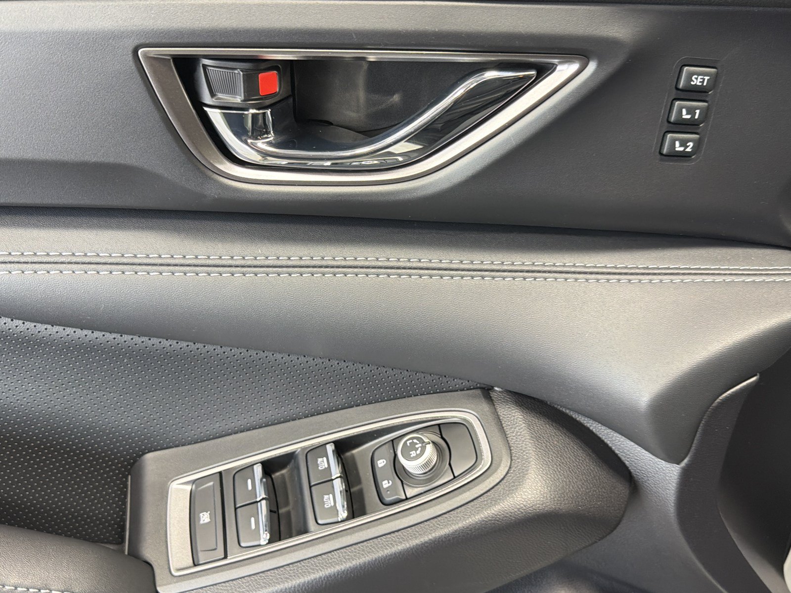 Used 2024 Subaru Ascent Limited AWD/4WD image 19