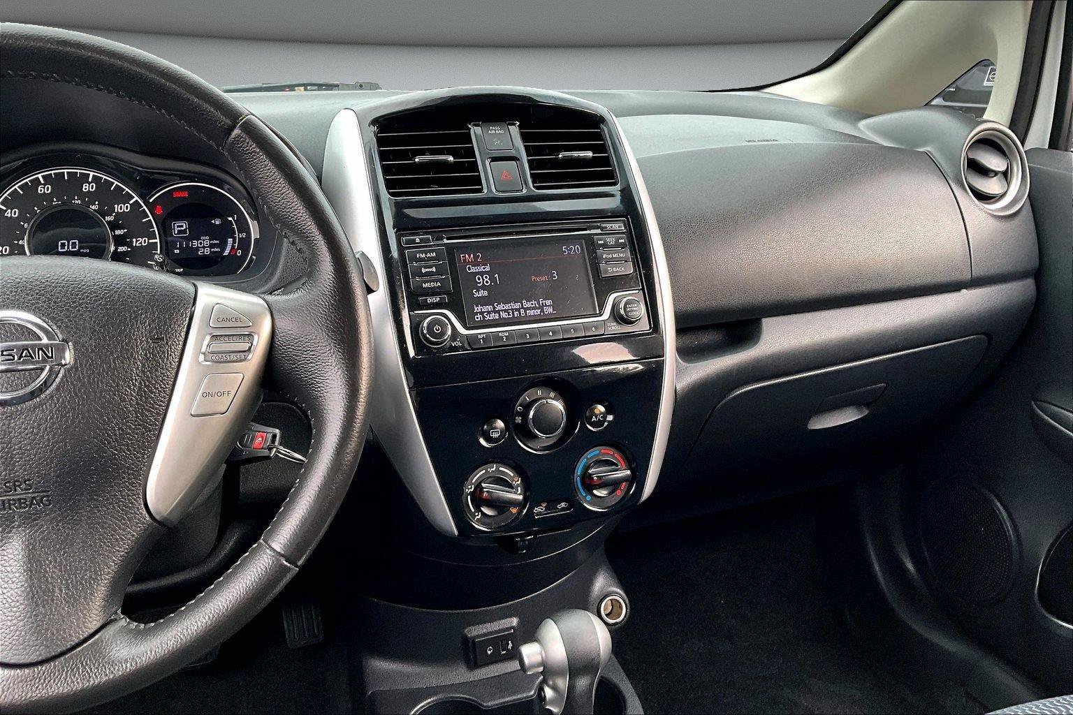 Used 2017 Nissan Versa Note SV FWD image 10