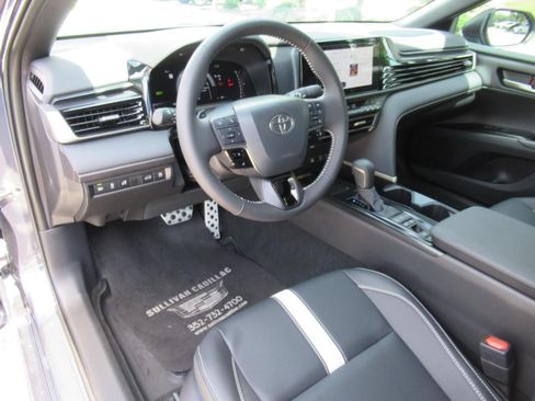 Used 2026 Toyota Camry SE FWD image 16