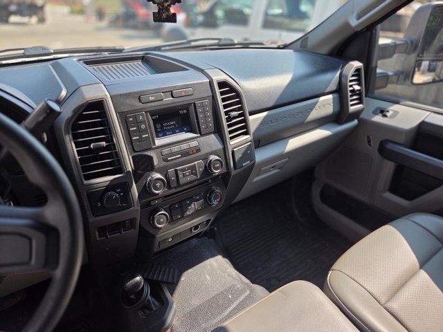 Used 2017 Ford F250 XL w/ Power Equipment Group AWD/4WD image 6