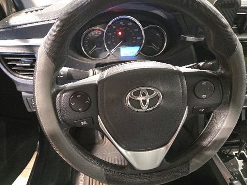 Used 2015 Toyota Corolla L FWD image 3