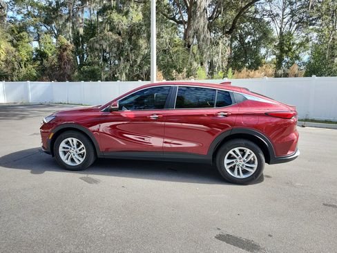 Used 2025 Buick Envista Preferred w/ Convenience II Package image 2