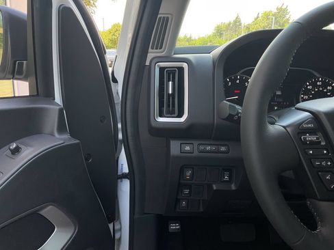 New 2026 Nissan Frontier SV w/ SV Convenience Package RWD image 27