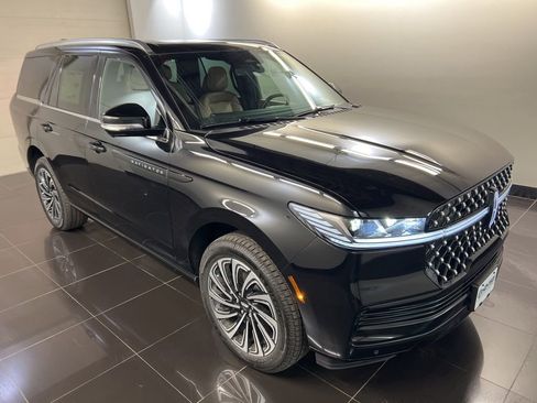New 2026 Lincoln Navigator Black Label AWD/4WD image 1