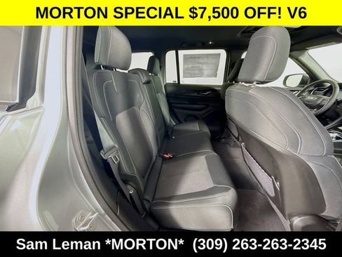 New 2025 Jeep Grand Cherokee Laredo w/ Luxury Tech Group I AWD/4WD image 26