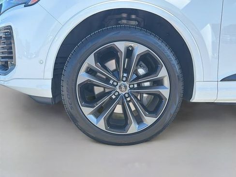Used 2025 Audi Q7 3.0T Premium Plus AWD/4WD image 43