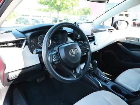 Used 2022 Toyota Corolla LE FWD image 23