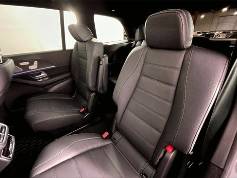 New 2025 Mercedes-Benz GLS 450 4MATIC image 10