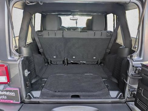 Used 2018 Jeep Wrangler Unlimited Sport S image 6