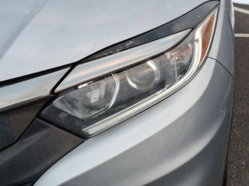 Used 2019 Honda HR-V LX image 7