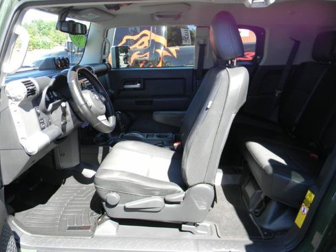 Used 2014 Toyota FJ Cruiser 4WD w/ Convenience Package image 15