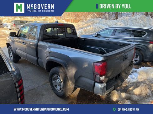 Used 2022 Toyota Tacoma SR5 image 2