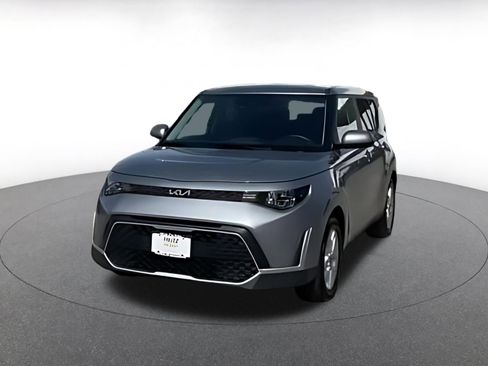 Used 2025 Kia Soul LX w/ LX Technology Package image 16
