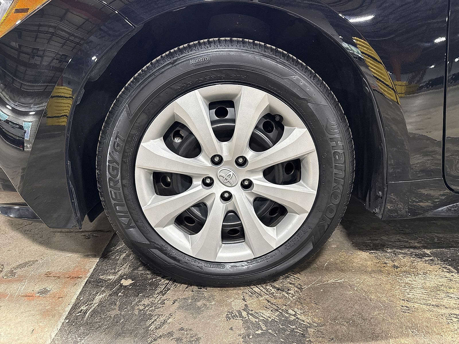 Certified 2024 Toyota Corolla LE FWD image 10