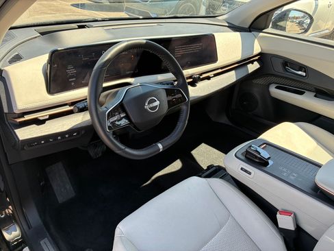 Used 2023 Nissan Ariya AWD image 16