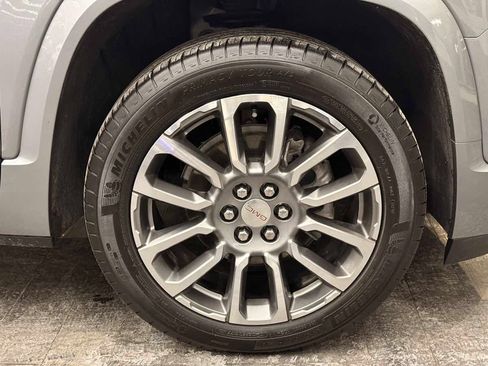 Used 2023 GMC Acadia Denali w/ Denali Technology Package FWD image 27