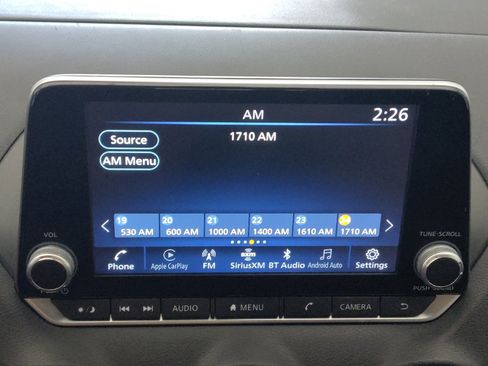 Used 2024 Nissan Sentra SV FWD image 25