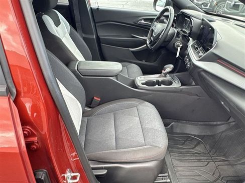 Used 2024 Chevrolet Trax RS w/ Driver Confidence Package FWD image 25
