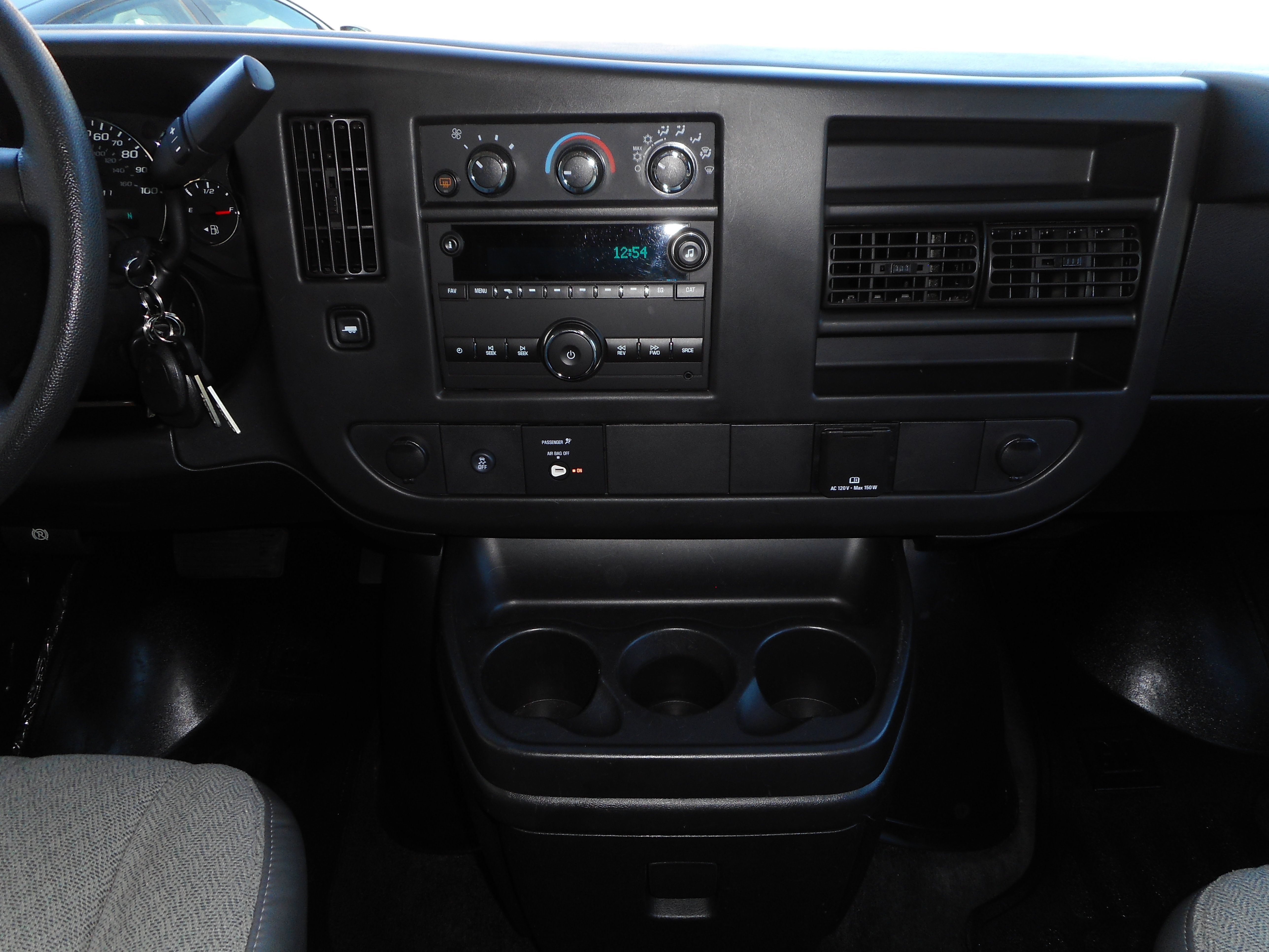 Used 2017 Chevrolet Express 3500 LT w/ LT Preferred Equipment Group RWD image 24