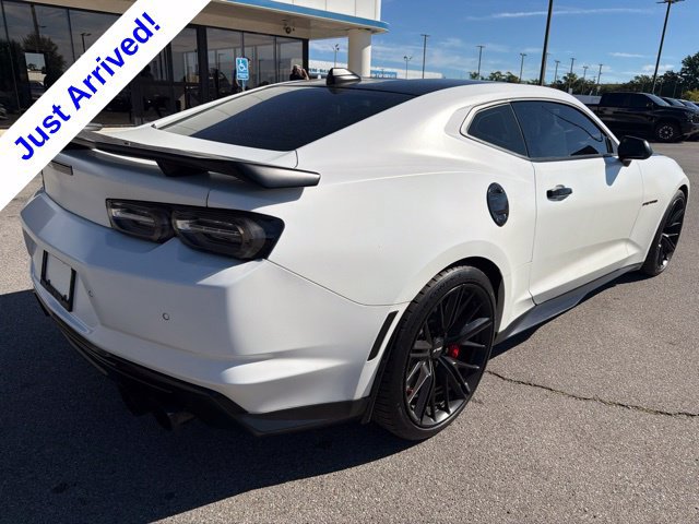 Used 2021 Chevrolet Camaro ZL1 RWD image 3
