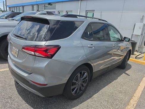 Used 2024 Chevrolet Equinox RS FWD image 2