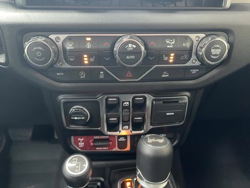 New 2026 Jeep Wrangler Unlimited Sport image 25