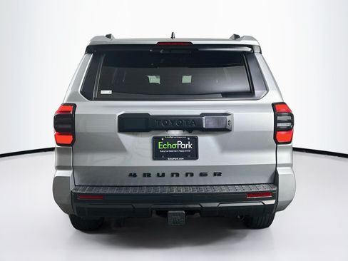 Used 2026 Toyota 4Runner SR5 AWD/4WD image 7