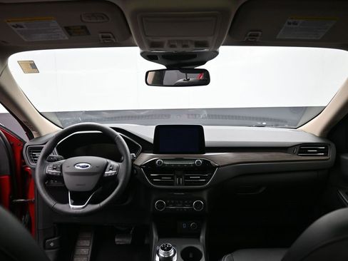 Used 2020 Ford Escape Titanium w/ Titanium Premium Package 2.0 image 29