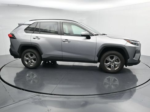 Used 2024 Toyota RAV4 XLE AWD/4WD image 9