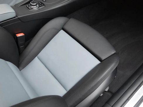 Used 2011 BMW M3 Sedan RWD image 36