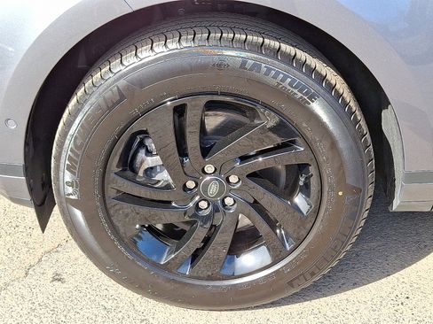 Certified 2025 Land Rover Range Rover Evoque S image 9